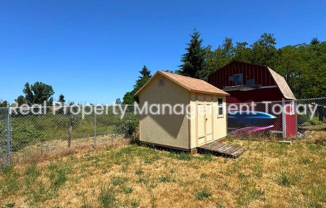 3 Bedroom + Office Near JBLM!