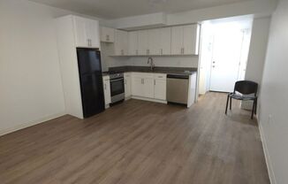 Studio, 1 bath, $865, Unit 2