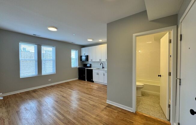1 bed, 1 bath, $1,615, Unit 304