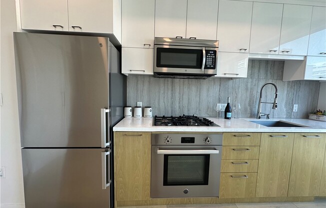 1 bed, 1 bath, 597 sqft, $2,000, Unit 1002
