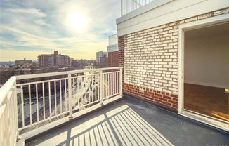 3725 HENRY HUDSON PKWY