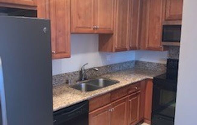 2 beds, 2 baths, $2,590, Unit 3