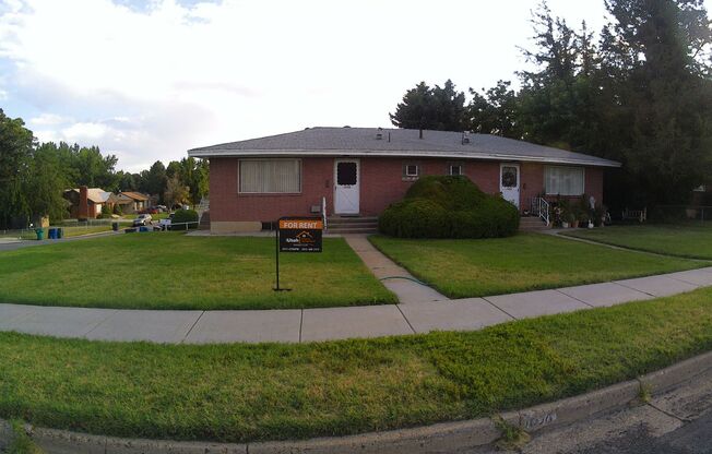 3 beds, 1 bath, 1,200 sqft, $1,400