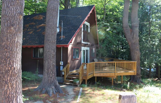 **WINTER RENTAL** Adorable Chalet To Call Home!