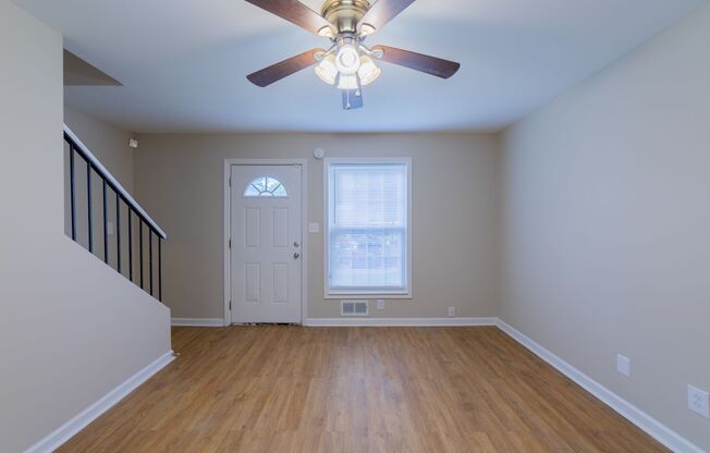 3 beds, 2 baths, 1,300 sqft, $1,825, Unit 666FPL