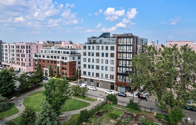 1 bed, 1 bath, 851 sqft, $3,300, Unit 204