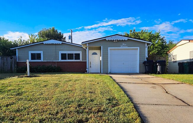 Updated 3 Bed with Large Bonus Room