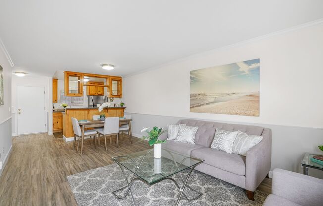 FOR RENT 1Br/1Ba 626 Sf Second Floor Condo Located In The Vibrant Allied Gardens/Del Cerro Neighborhood