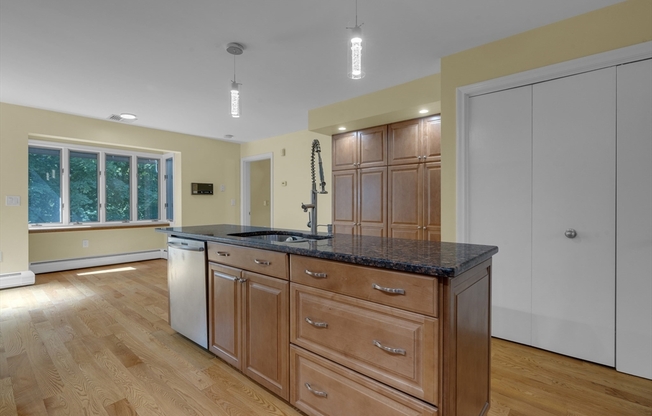 52 RAYBURN RD