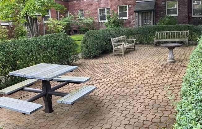 1 bed, 1 bath, 750 sqft, $1,495, Unit 92