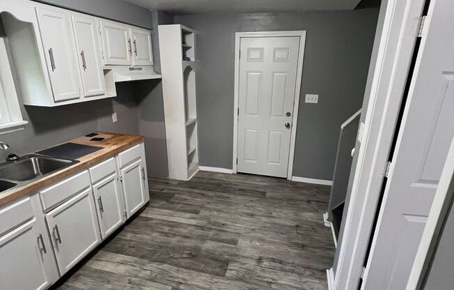 Hosmer Ave. 6606-6608