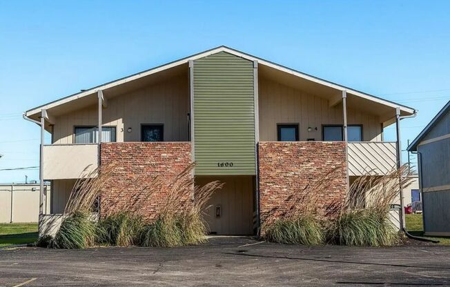 Hillsdale Apartments