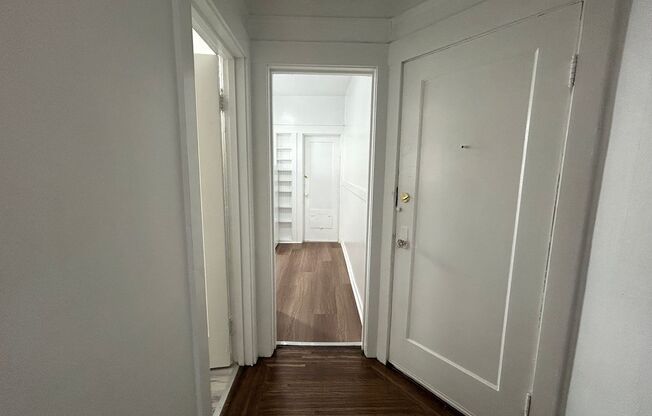 935 Pine Street (1372r)
