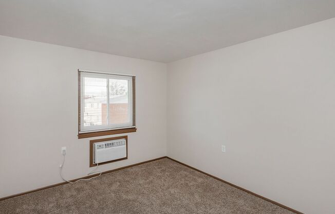 2 beds, 1 bath, 850 sqft, $825, Unit 3535 N Main Street Apt A-6