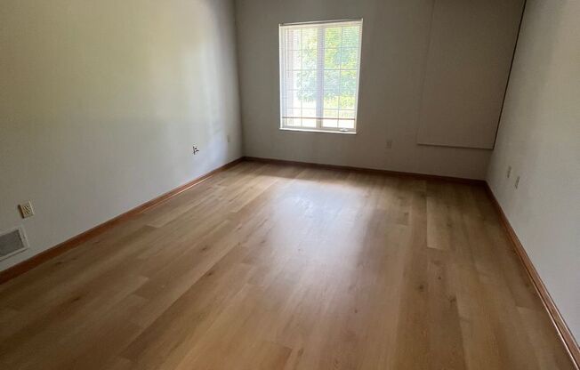 2 beds, 2 baths, 1,227 sqft, $1,775, Unit 5017