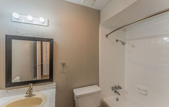 2 beds, 1.5 baths, 967 sqft, $1,395, Unit 259