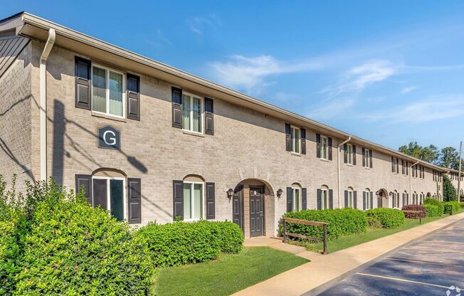 1 bed, 1.5 baths, 900 sqft, $1,050, Unit U1