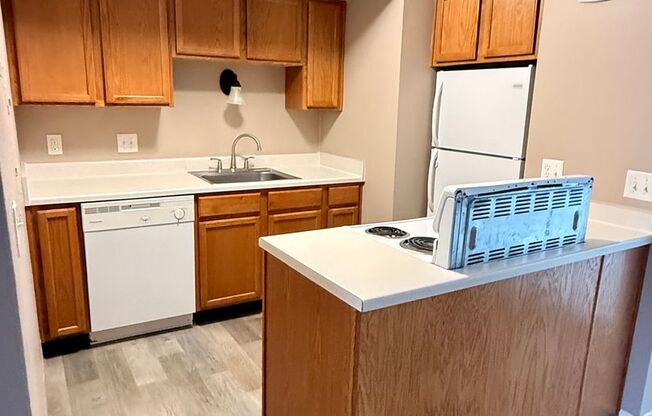 2 beds, 1 bath, 869 sqft, $1,159, Unit 12716S