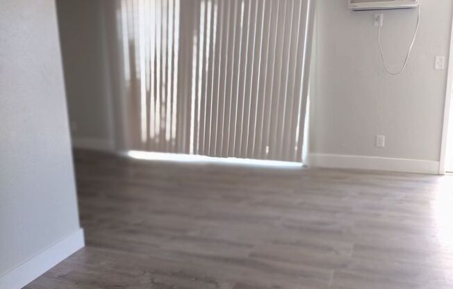 2 beds, 1 bath, 875 sqft, $1,550, Unit 04