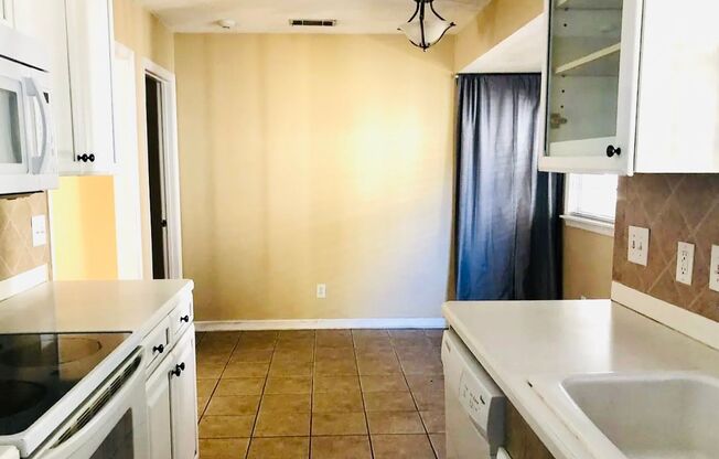 632 Fleming Road. Hinesville