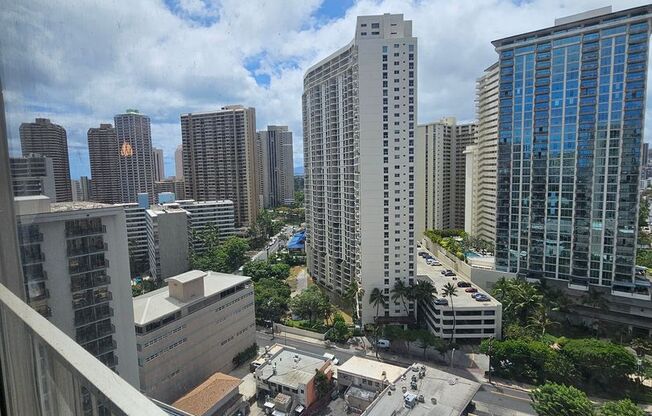 High Rise, Furnished, Central AC