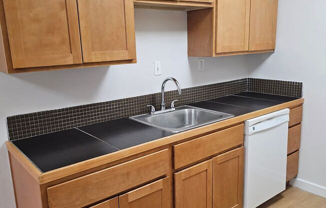 2 beds, 2 baths, 900 sqft, $1,299, Unit LAW11-201
