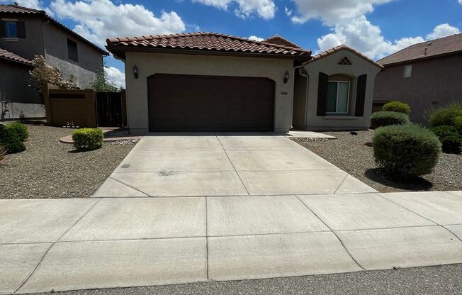READY TO VIEW NOW-RARE FIND! Fireside at Norterra Spacious 3 Bed 2 Bath with Den Home!