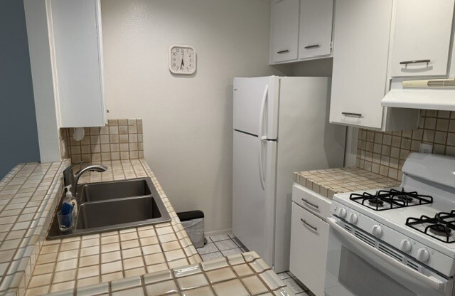1 bed, 1 bath, 605 sqft, $1,975, Unit 206