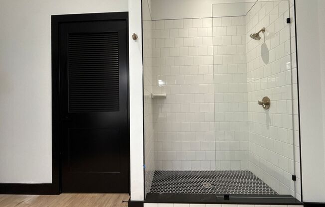 1 bed, 1 bath, 820 sqft, $1,950, Unit 212