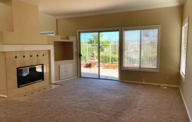 Downstairs bed + bath in gated community w/pools + spas!