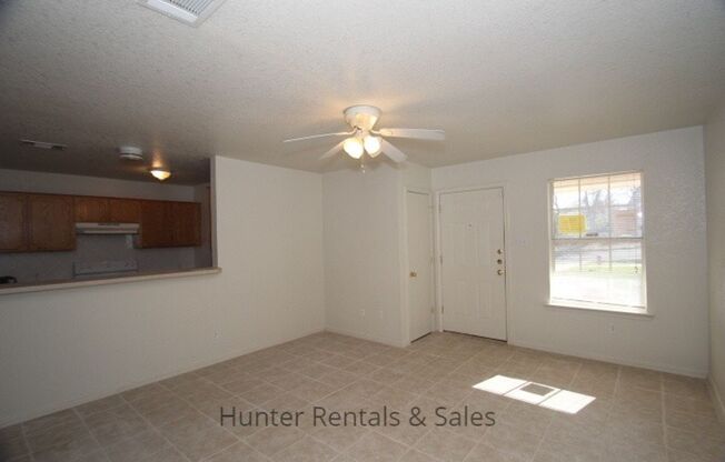 3 beds, 2 baths, $1,075