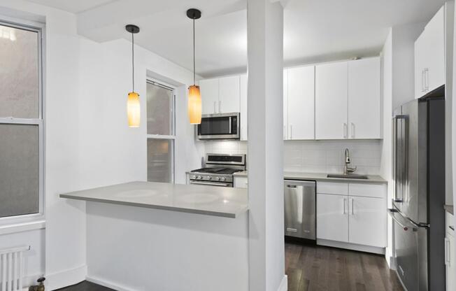 584 W 152 ST