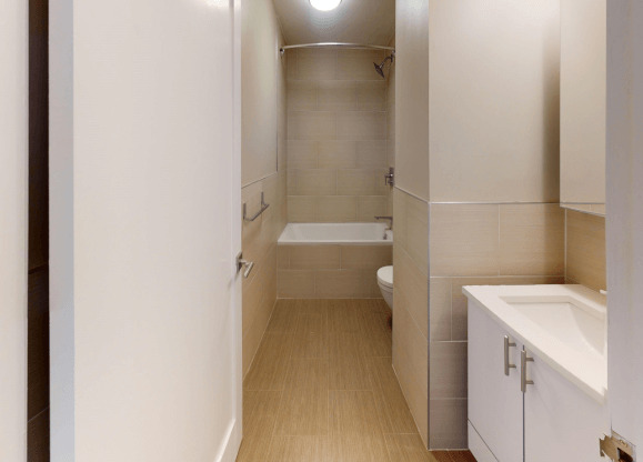 2 beds, 2 baths, $8,295, Unit 19H