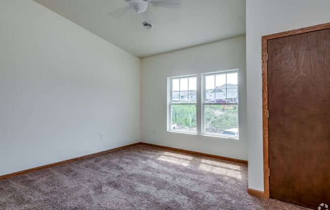 1 bed, 1 bath, 906 sqft, $1,455, Unit 77