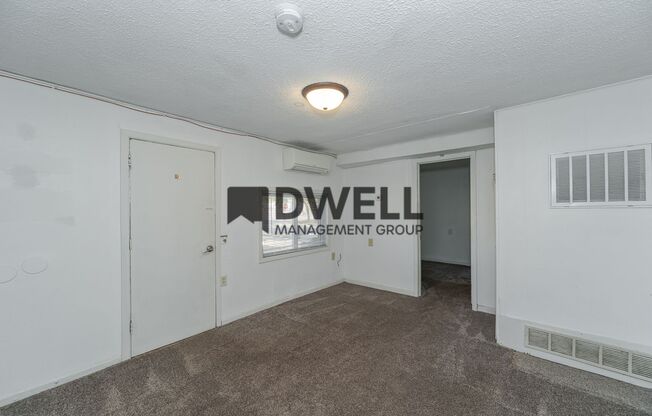 2 beds, 1 bath, 768 sqft, $1,050, Unit 1