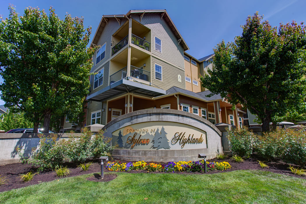 We Invite You to Commons at Sylvan Highlands Apartments in Portland, Oregon