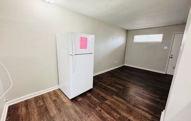 Studio, 1 bath, 556 sqft, $650, Unit 773