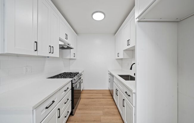 2 beds, 1 bath, $2,495, Unit 07