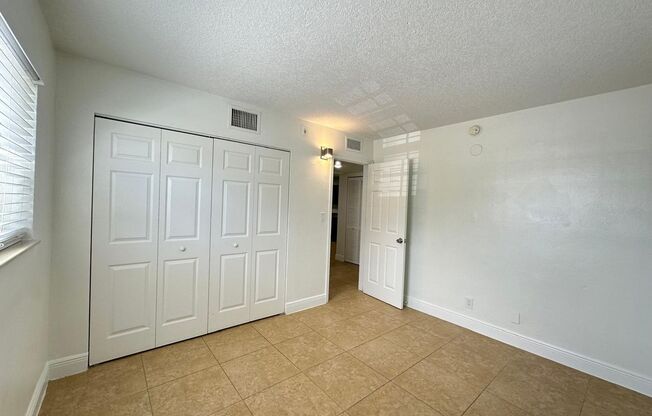 2 beds, 1 bath, $1,895, Unit 118