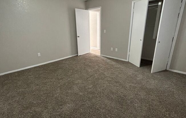 2 beds, 1 bath, 972 sqft, $950, Unit 7023