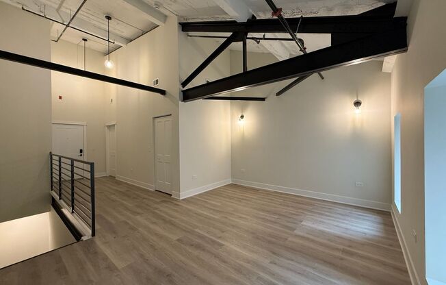 1 bed, 1.5 baths, 689 sqft, $3,395, Unit 206