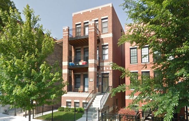 2334 N. Greenview