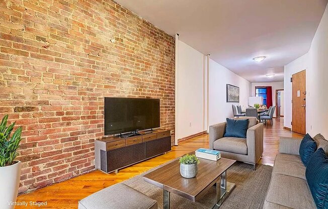 858 10 AVE