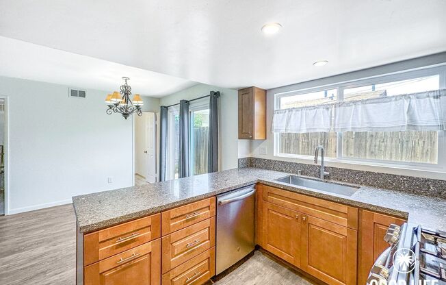 Renovated 3BD/2.5BA Condo in Chula Vista with Fireplace, W/D & Private Balcony