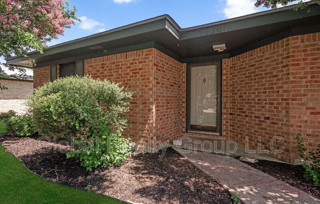306 MDW DR