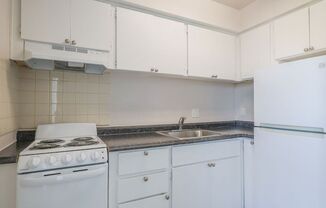 1 bed, 1 bath, 463 sqft, $1,350, Unit B9