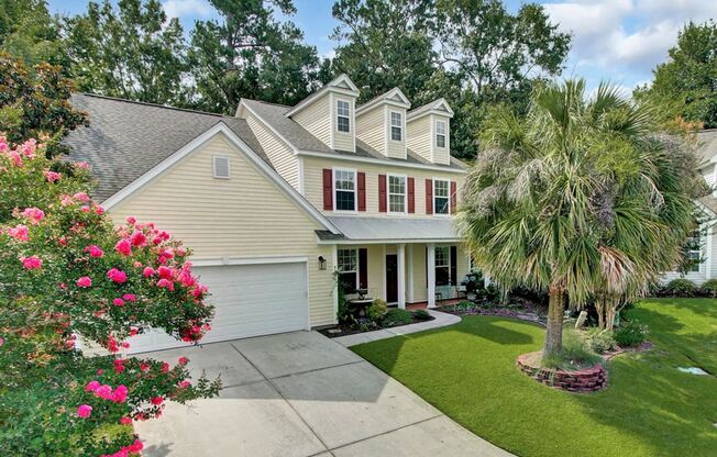 Available 10/1! Stunning 5 BR/2.5 BA home on a HUGE Lakeside Lot in Wescott Plantation!