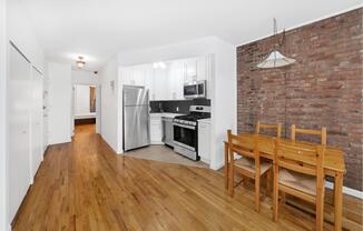 446 W 47 ST