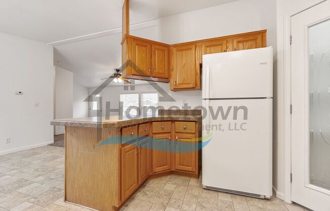 3 beds, 2 baths, $1,550, Unit Space 44