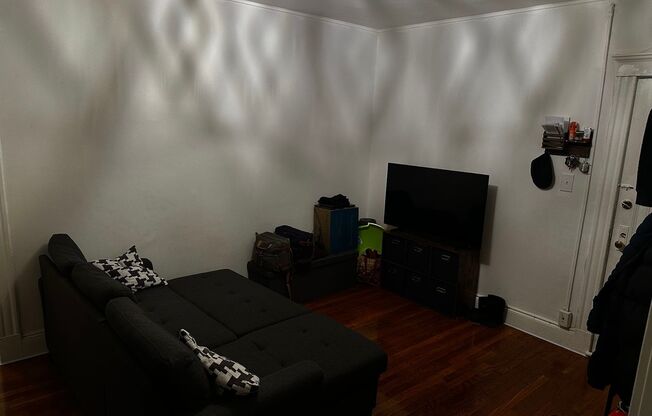 1 bed, 1 bath, $2,550, Unit 10